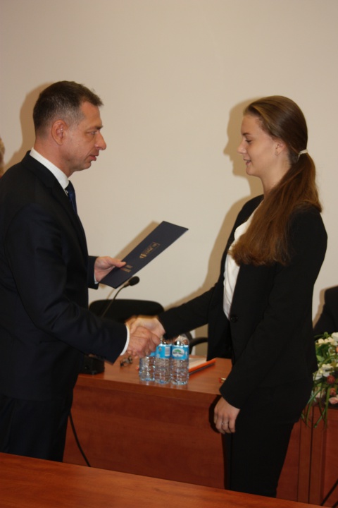Za wybitne osiągnięcia sportowe Małgorzata Czarnata otrzymała podczas wrześniowej sesji Rady Powiatu w Białogardzie nagrodę Starosty Białogardzkiego.