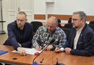 Umowy dofinansowania z klubami i stowarzyszeniami