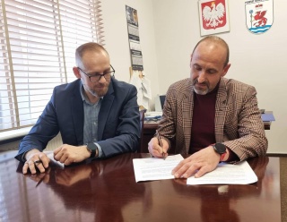Umowy dofinansowania z klubami i stowarzyszeniami