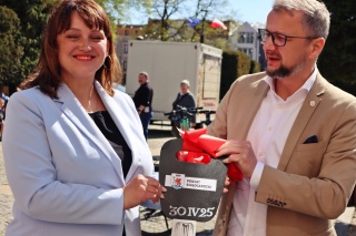 Przekazanie nowych aut dla PCPR i PDS | 30 kwietnia 2025