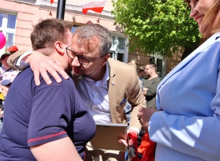 Przekazanie nowych aut dla PCPR i PDS | 30 kwietnia 2025