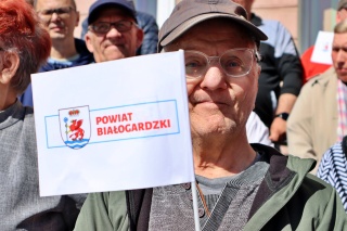 Przekazanie nowych aut dla PCPR i PDS | 30 kwietnia 2025