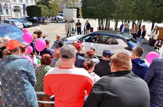 Przekazanie nowych aut dla PCPR i PDS | 30 kwietnia 2025