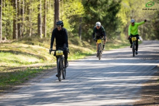 Zimny Gravel. Wyścig rowerowy po szutrach powiatu białogardzkiego | 27.04.2025