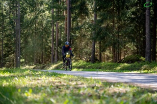Zimny Gravel. Wyścig rowerowy po szutrach powiatu białogardzkiego | 27.04.2025