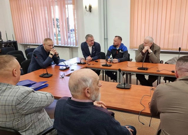 Umowy podpisane. Powiat wspiera sport
