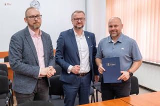 Powiat Białogardzki wspiera sport. Umowy na dofinansowanie działalności sportowej | 25.03.2026