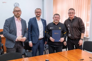 Powiat Białogardzki wspiera sport. Umowy na dofinansowanie działalności sportowej | 25.03.2026