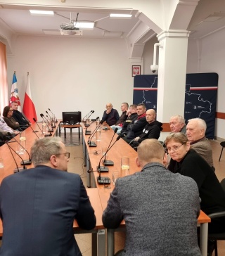 Powiat Białogardzki wspiera sport. Umowy na dofinansowanie działalności sportowej | 25.03.2026