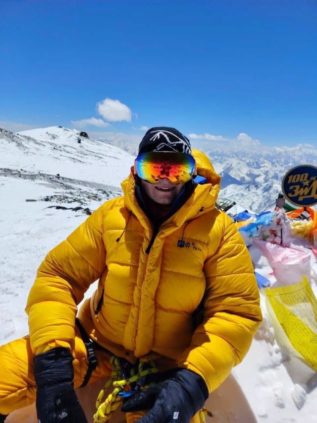 Ponad 7000 m n.p.m. Tam zameldował się białogardzianin